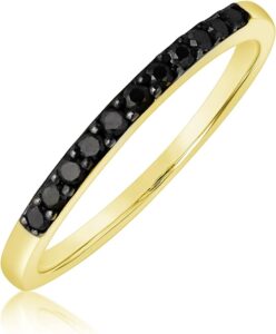 MILLE AMORI ∞ Anillo de compromiso de oro y diamantes negros naturales para mujer ∞ Oro blanco 9 quilates 375 Diamantes negros naturales 0,11 quilates.